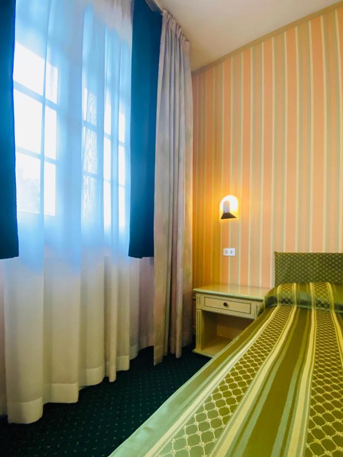 Hotel Daniel Basiano Exteriör bild