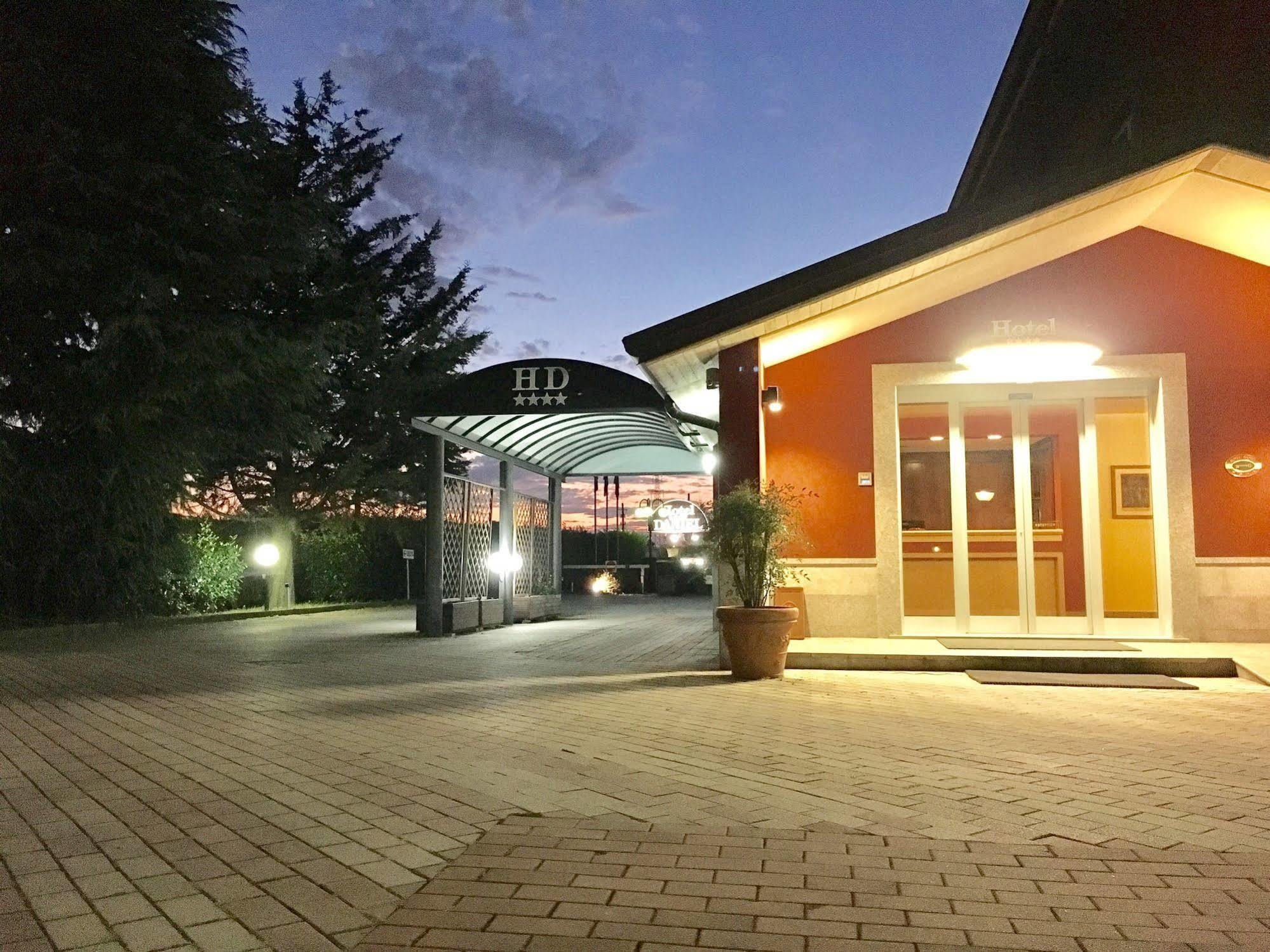 Hotel Daniel Basiano Exteriör bild
