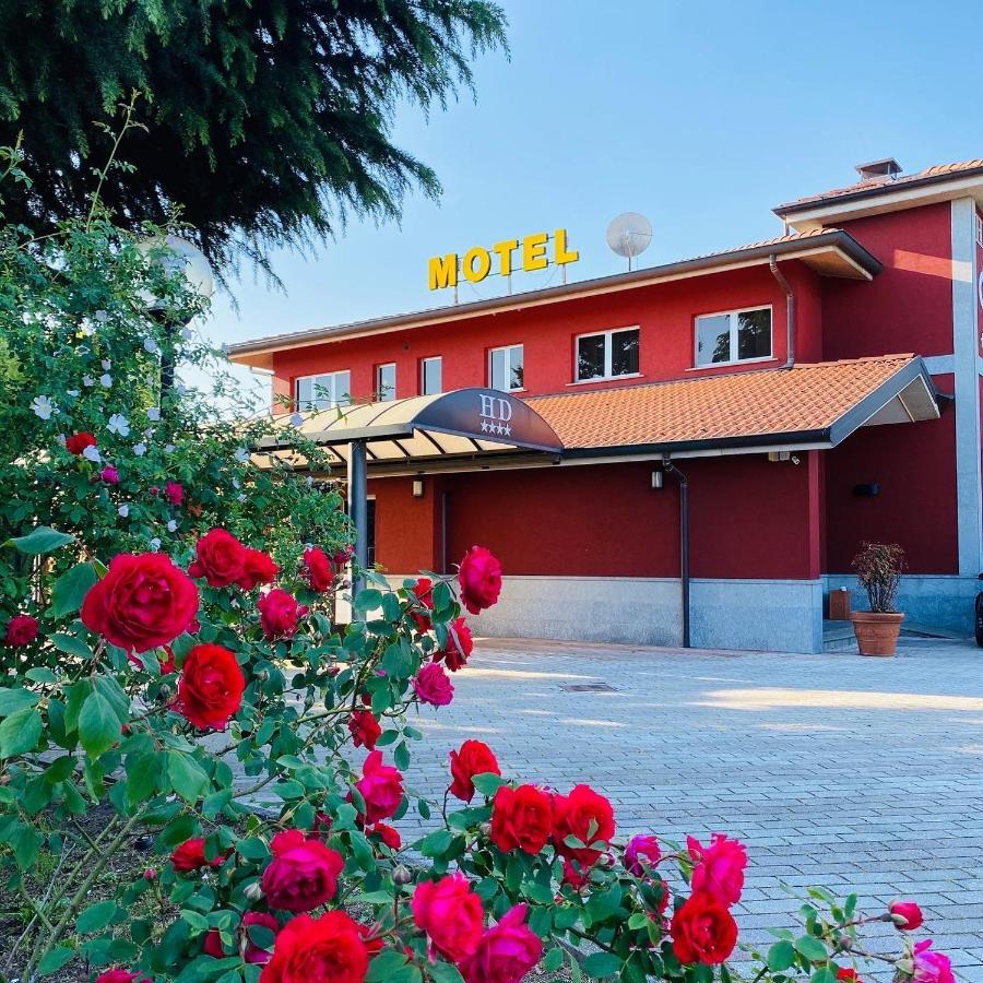 Hotel Daniel Basiano Exteriör bild